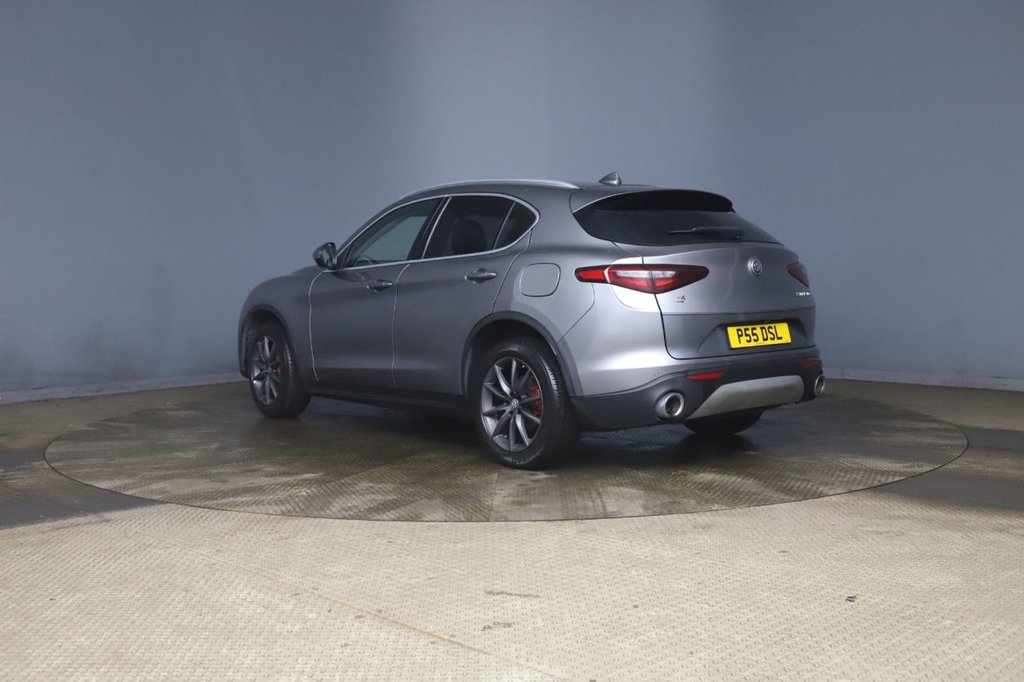 Used Alfa Romeo Stelvio 2018 for sale - 77614200: Photo 2