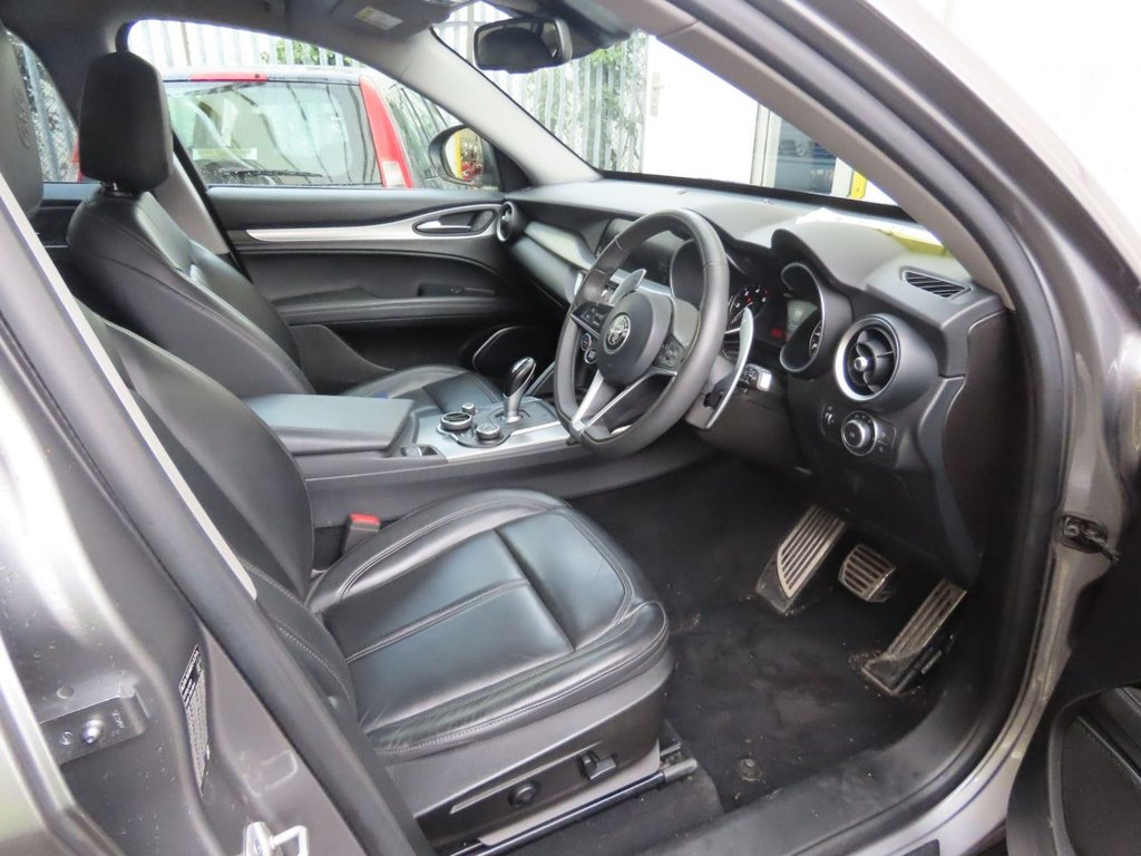 Used Alfa Romeo Stelvio 2018 for sale - 77614200: Photo 3