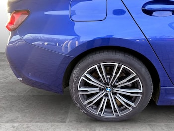 Used BMW 3 Series 2019 for sale - 77666921: Photo