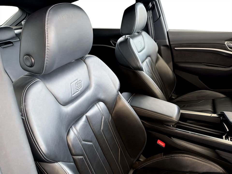 Used Audi e-tron 2021 for sale - 78044078: Photo 26