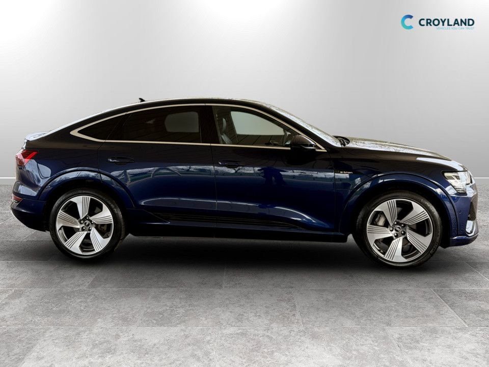 Used Audi e-tron 2021 for sale - 78044078: Photo 4