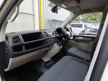 Used Volkswagen Transporter 2020 for sale - 79427579: Photo