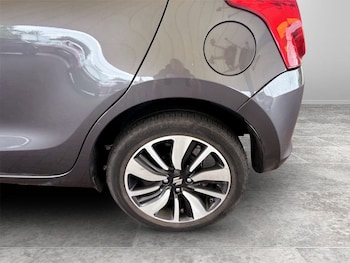 Used Suzuki Swift 2020 for sale - 78811278: Photo