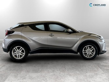 Used Toyota C-HR 2022 for sale - 77739668: Photo
