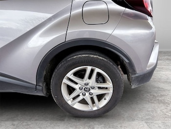 Used Toyota C-HR 2022 for sale - 77739668: Photo