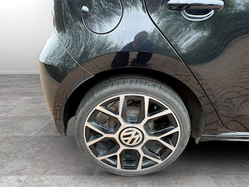 Used Volkswagen up! 2018 for sale - 78044535: Photo