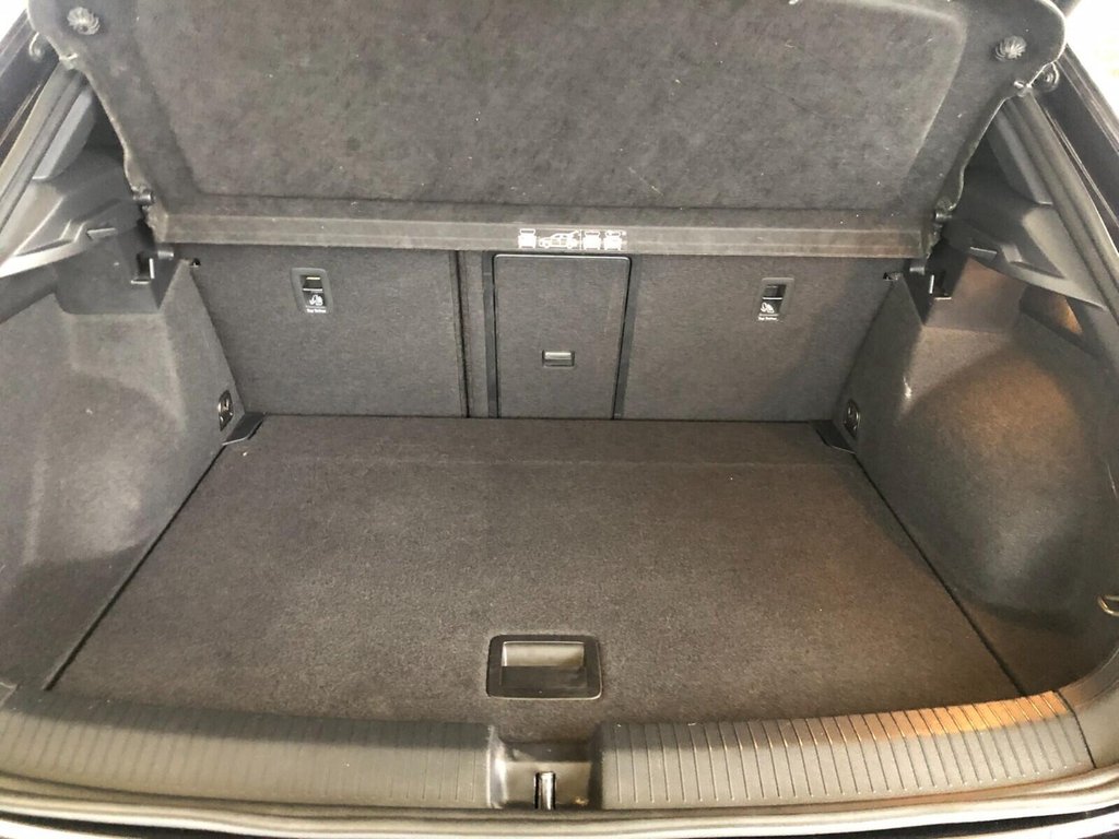 Used Volkswagen T-Roc 2021 for sale - 77258302: Photo 30