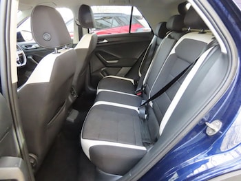 Used Volkswagen T-Roc 2019 for sale - 77725893: Photo