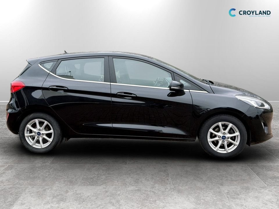 Used Ford Fiesta 2017 for sale - 77841295: Photo 2