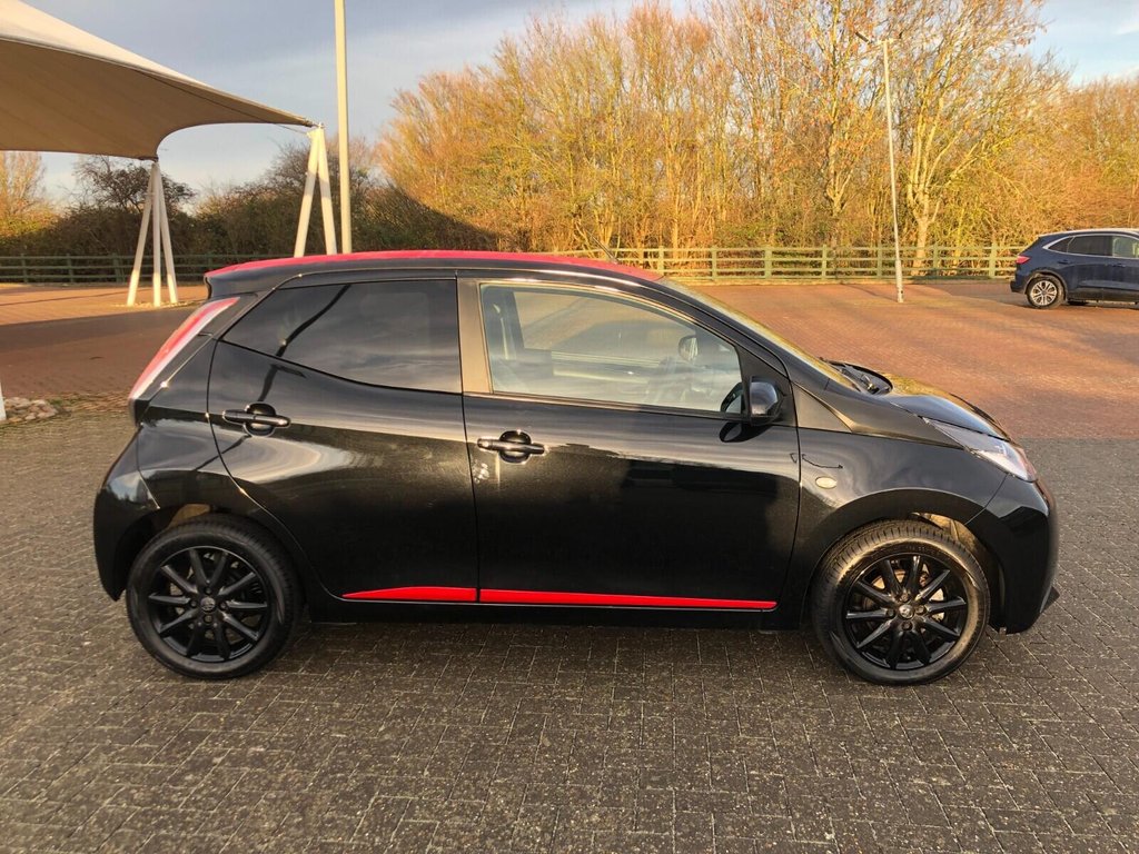 Used Toyota AYGO 2017 for sale - 77258225: Photo 2
