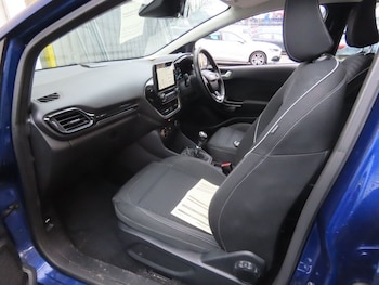 Used Ford Fiesta 2018 for sale - 77280706: Photo