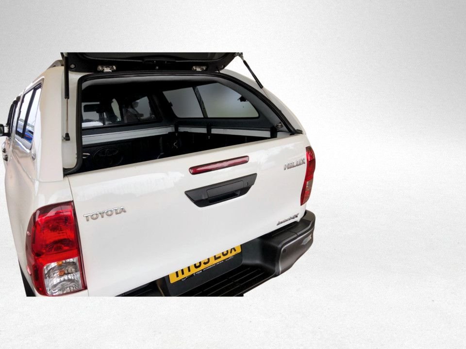 Used Toyota Hilux 2019 for sale - 77258356: Photo 16