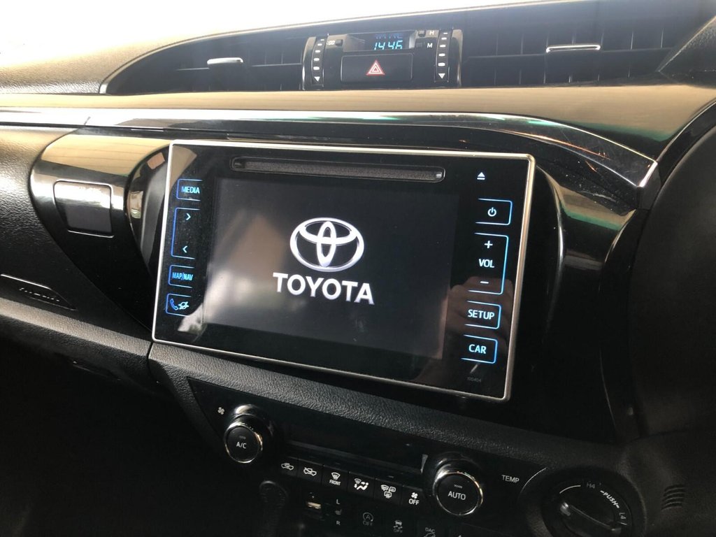 Used Toyota Hilux 2019 for sale - 77258356: Photo 45