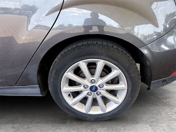 Used Ford Focus 2017 for sale - 78364044: Photo