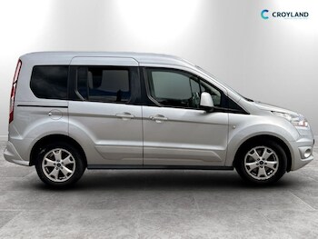 Used Ford Tourneo Connect 2015 for sale - 78786038: Photo