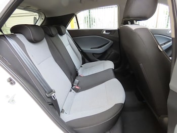 Used Hyundai i20 2015 for sale - 79160046: Photo