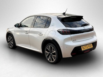 Used Peugeot 208 2022 for sale - 77258236: Photo