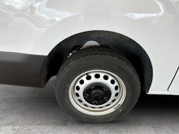 Used Vauxhall Vivaro 2023 for sale - 78102859: Photo