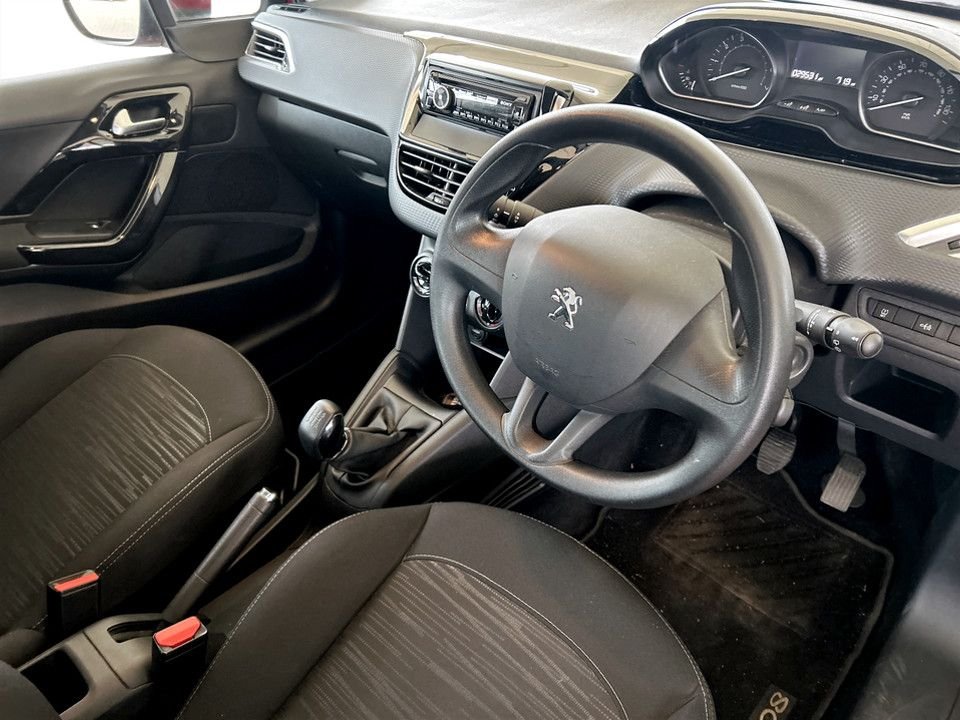 Used Peugeot 208 2016 for sale - 77565403: Photo 5