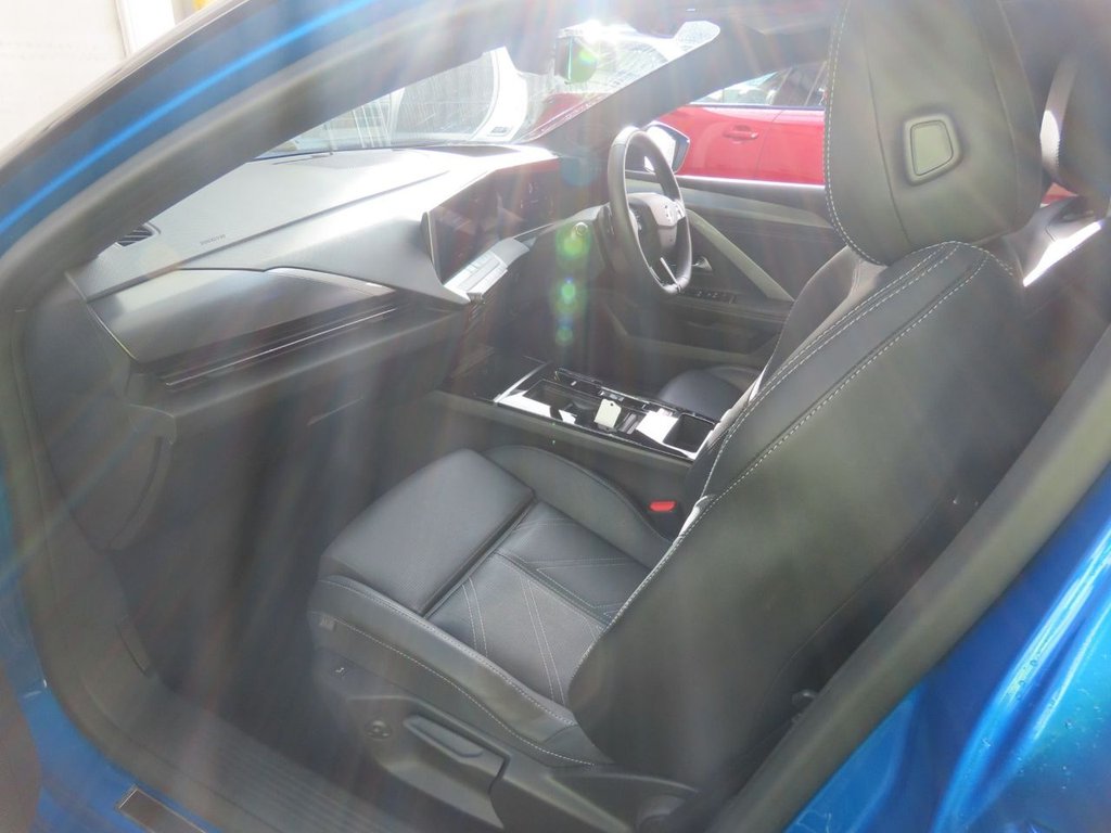 Used Vauxhall Astra 2023 for sale - 77499276: Photo 4