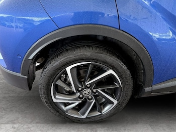 Used Toyota C-HR 2020 for sale - 78598104: Photo