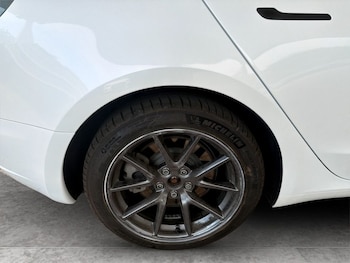 Used Tesla Model 3 2023 for sale - 79089503: Photo