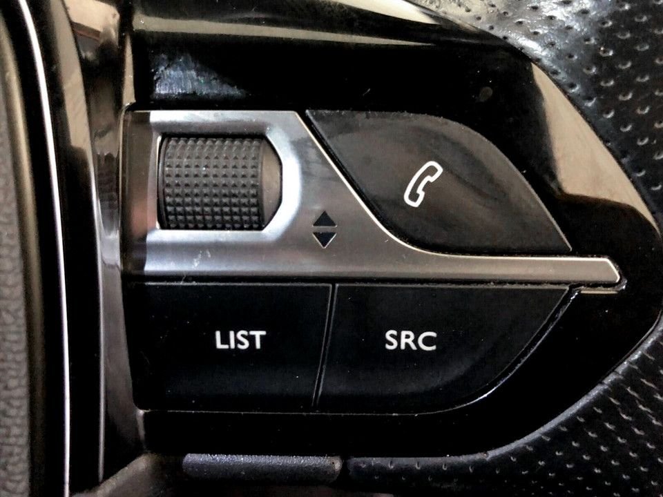 Used Peugeot 2008 2020 for sale - 77258294: Photo 11