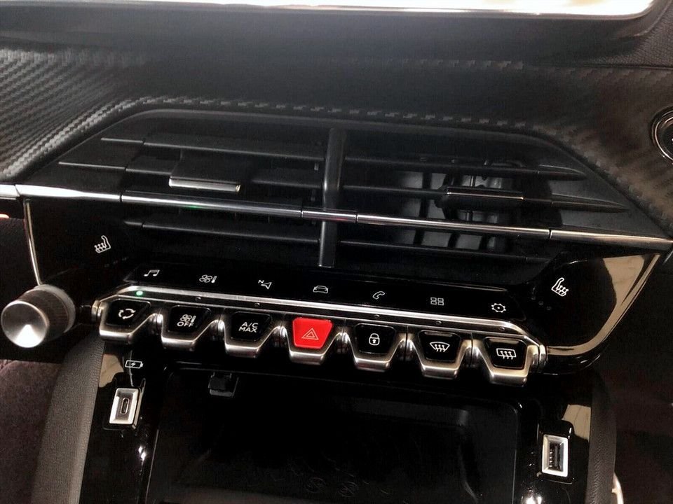 Used Peugeot 2008 2020 for sale - 77258294: Photo 13