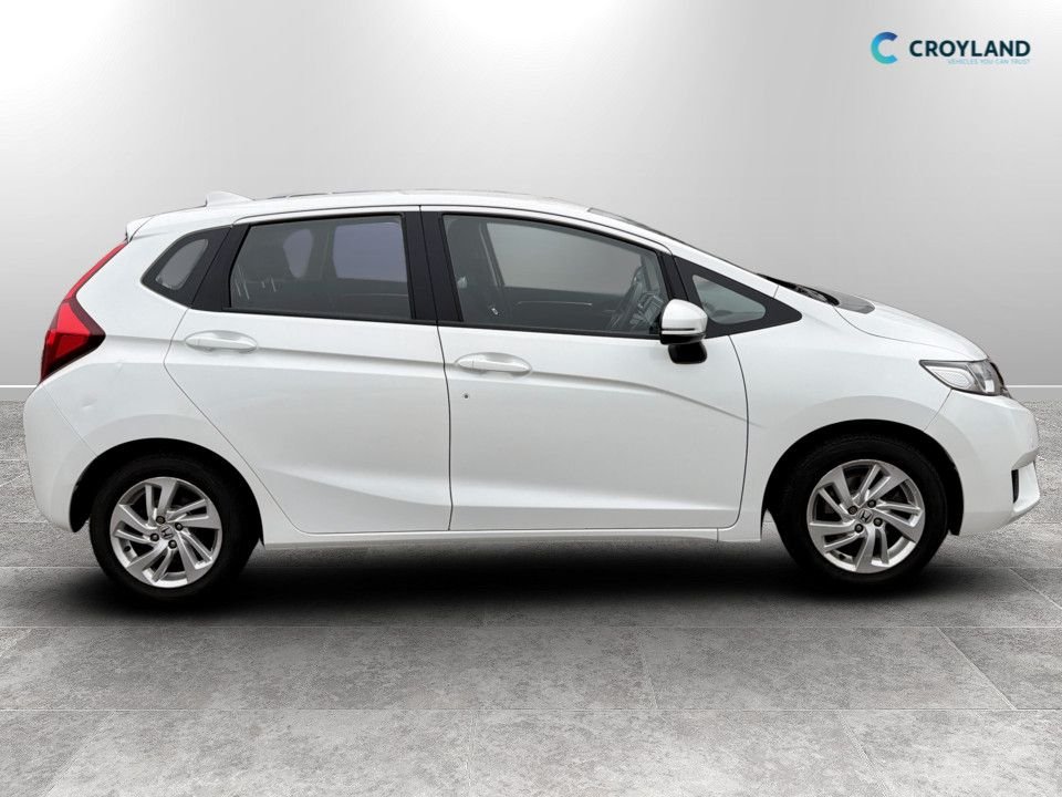 Used Honda Jazz 2015 for sale - 78044260: Photo 2