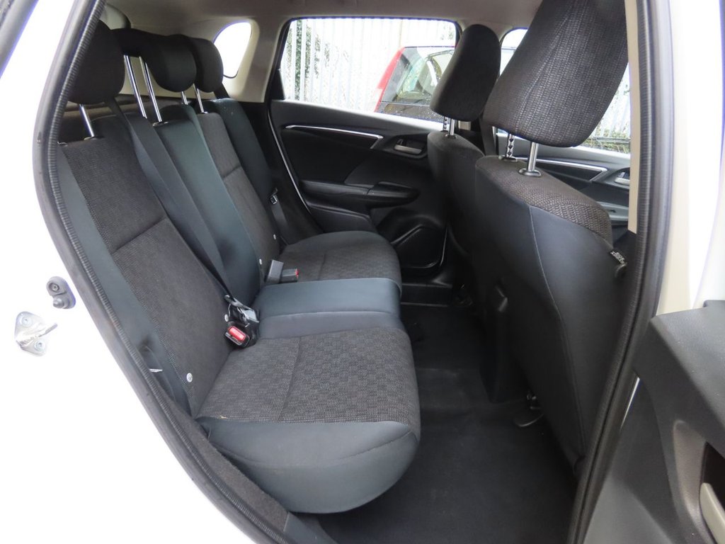 Used Honda Jazz 2015 for sale - 78044260: Photo 8