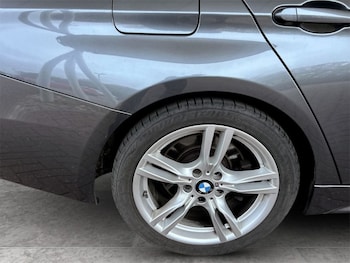 Used BMW 3 Series 2018 for sale - 77976323: Photo