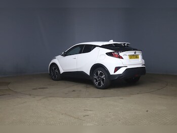 Used Toyota C-HR 2022 for sale - 77319448: Photo