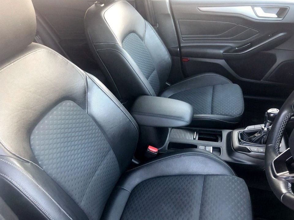 Used Ford Focus 2018 for sale - 77258349: Photo 16