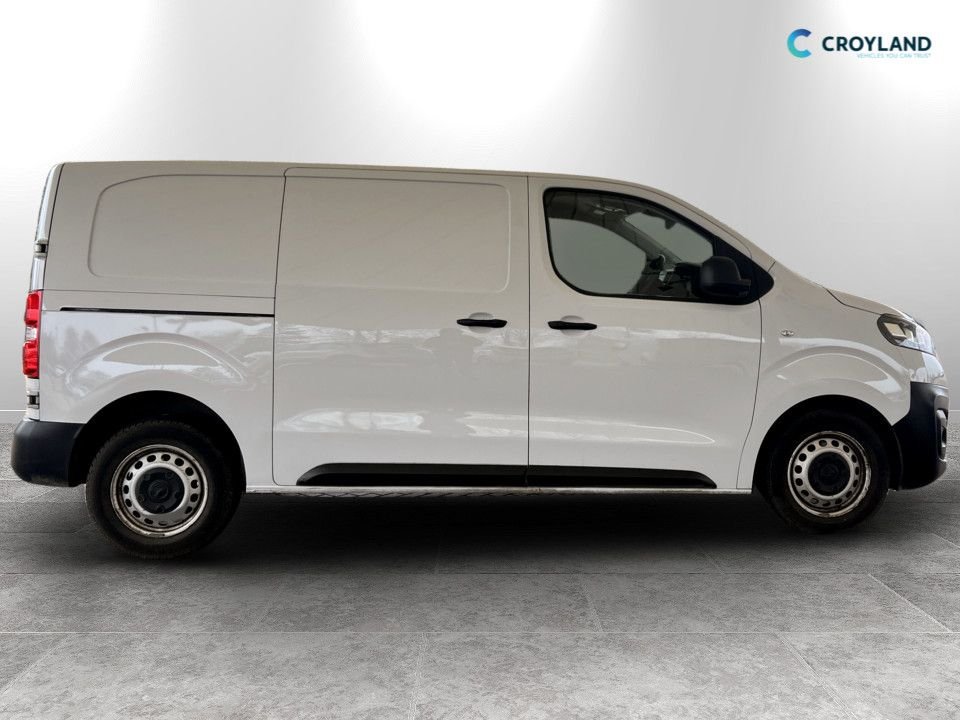 Used Vauxhall Vivaro 2023 for sale - 77421784: Photo 2