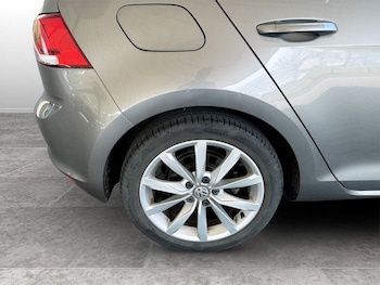 Used Volkswagen Golf 2014 for sale - 78158410: Photo