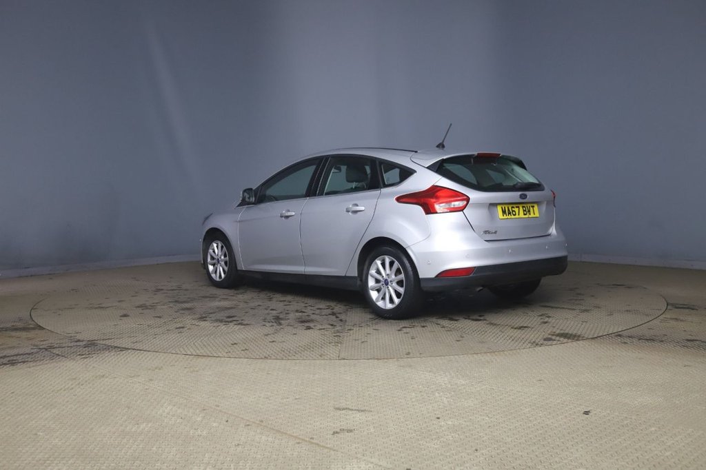 Used Ford Focus 2017 for sale - 77910985: Photo 2