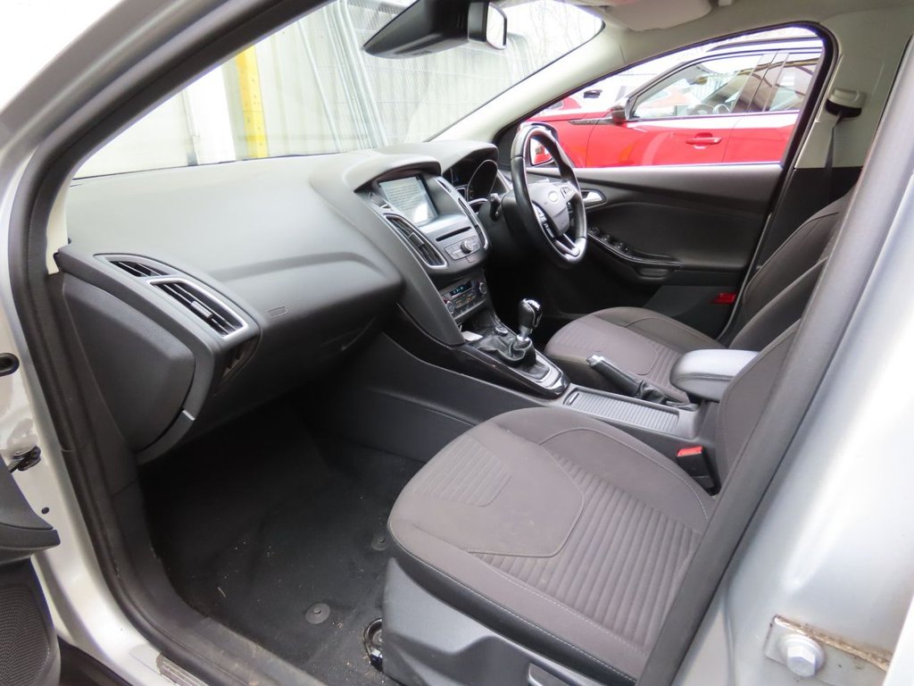 Used Ford Focus 2017 for sale - 77910985: Photo 3