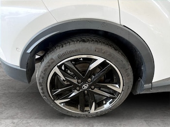 Used Toyota C-HR 2021 for sale - 78742991: Photo