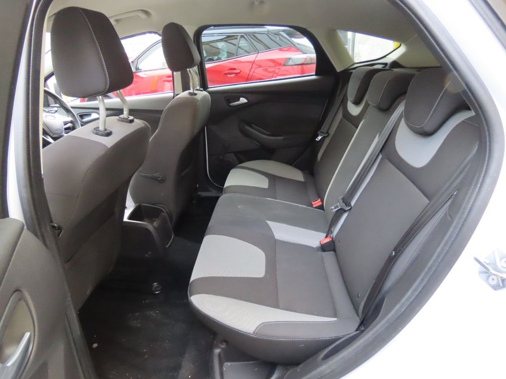 Used Ford Focus 2013 for sale - 77911020: Photo 5
