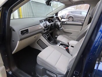 Used Volkswagen Touran 2017 for sale - 77258215: Photo