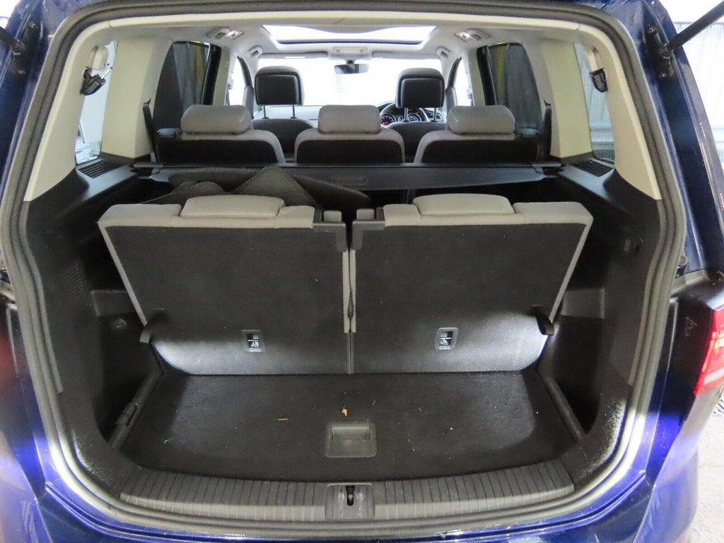 Used Volkswagen Touran 2017 for sale - 77258215: Photo 5