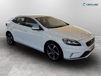 Used Volvo V40 2016 for sale - 79009412: Photo