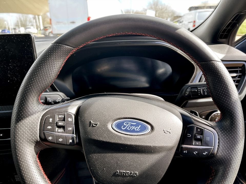 Used Ford Focus 2023 for sale - 77835335: Photo 14