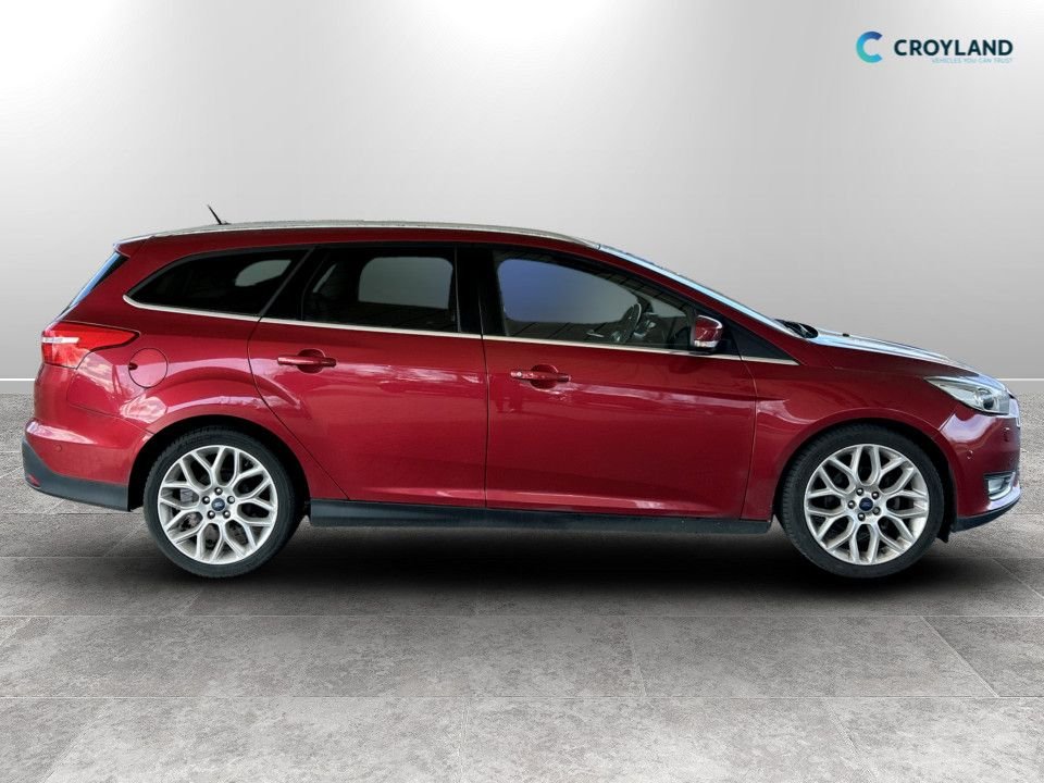 Used Ford Focus 2016 for sale - 78056116: Photo 2