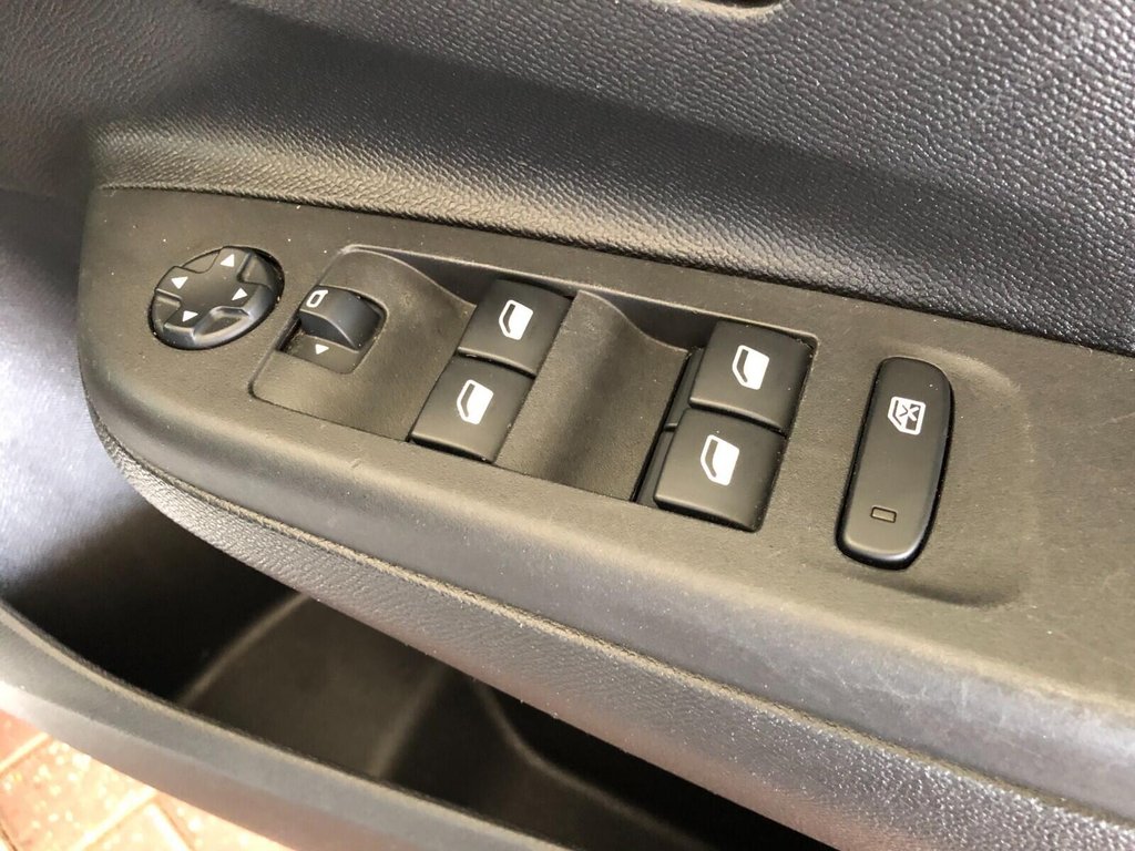 Used Vauxhall Corsa 2020 for sale - 77319598: Photo 38