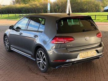 Used Volkswagen Golf 2017 for sale - 77697947: Photo
