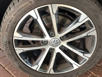 Used Volkswagen Golf 2017 for sale - 77697947: Photo