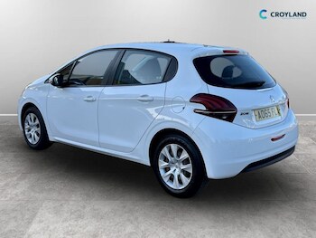 Used Peugeot 208 2015 for sale - 78431286: Photo
