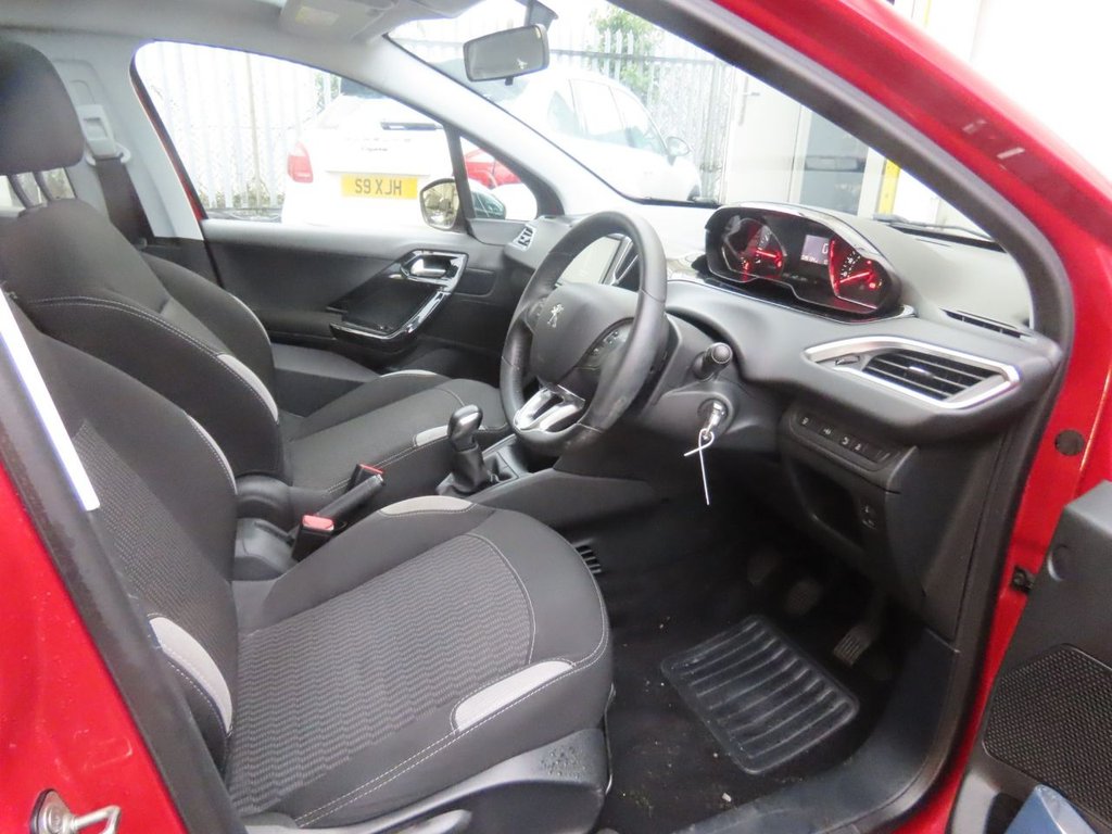 Used Peugeot 208 2015 for sale - 77563808: Photo 3