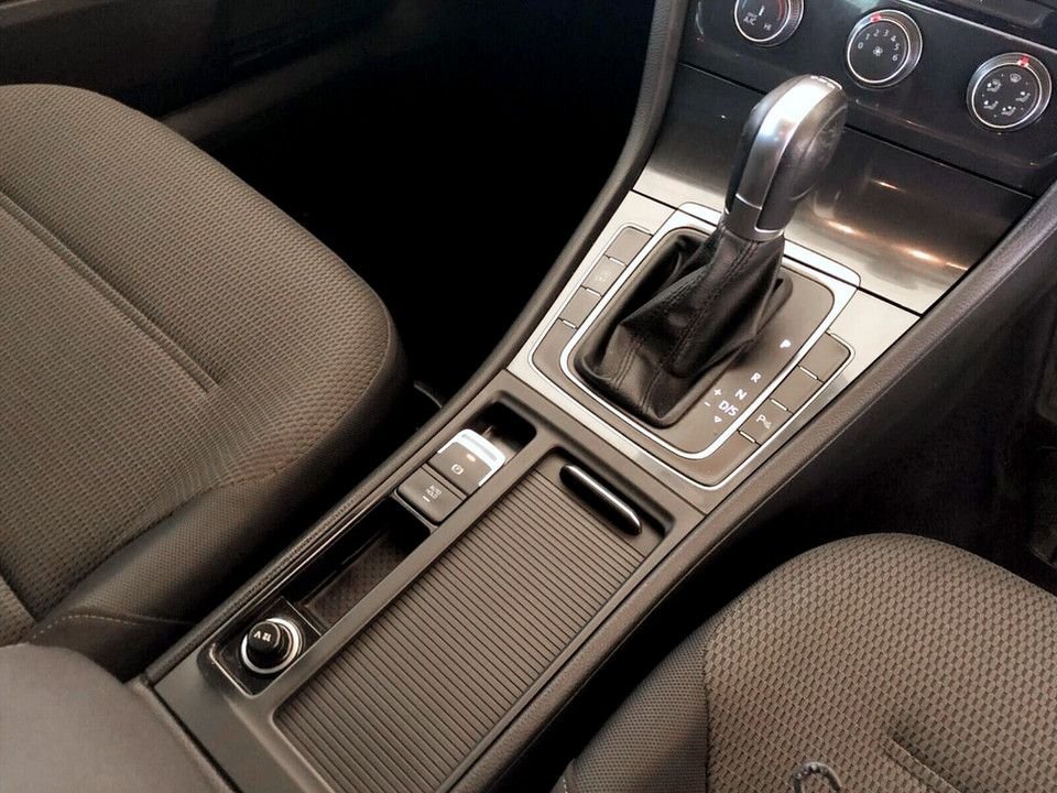 Used Volkswagen Golf 2018 for sale - 77258298: Photo 18